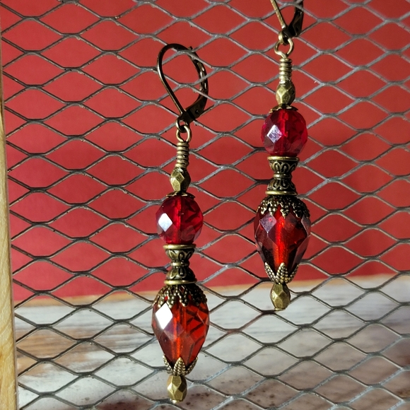 Romantic Victorian Ruby Red Drop Earrings - Picture 1 of 12